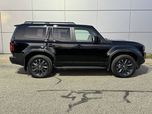 Certified 2025 Toyota Land Cruiser Base image 38