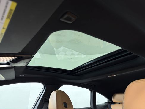 Used 2023 BMW i4 eDrive35 image 9