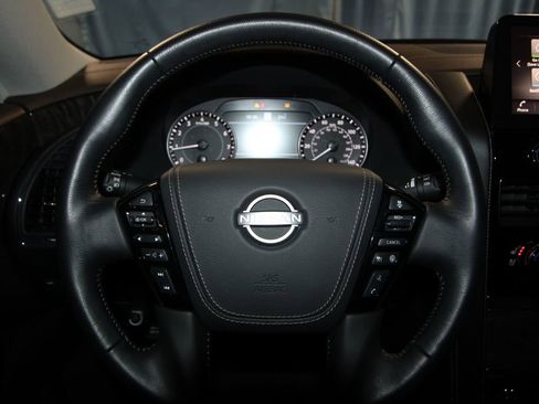 Used 2024 Nissan Armada Platinum w/ Captain's Chairs Package image 12