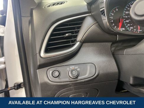 Used 2018 Chevrolet Trax LS AWD/4WD image 23