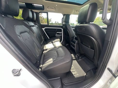 Used 2020 Land Rover Defender 110 SE AWD/4WD image 19