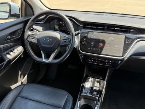 Used 2022 Chevrolet Bolt EUV Premier w/ Sun & Sound Package FWD image 22
