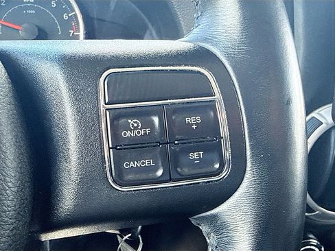 Used 2018 Jeep Wrangler Unlimited Sahara AWD/4WD image 33