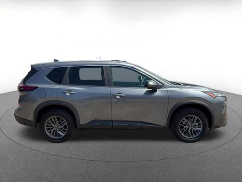 Used 2026 Nissan Rogue SV AWD/4WD image 13
