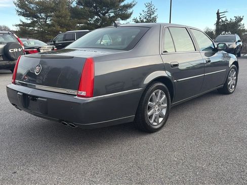 Used 2010 Cadillac DTS Premium image 13