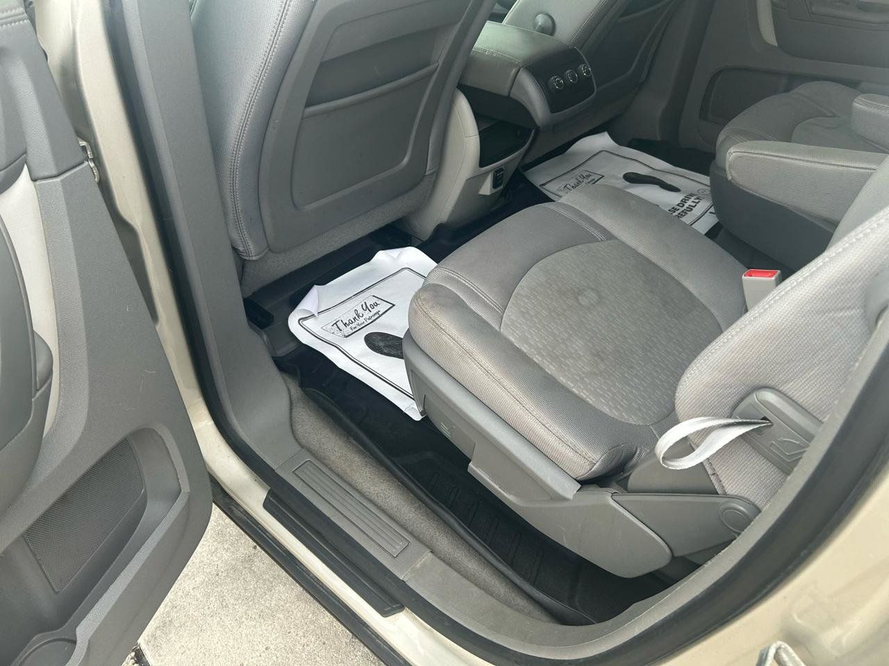 Used 2015 GMC Acadia SLE FWD image 9