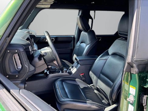Used 2025 Ford Bronco Outer Banks AWD/4WD image 16