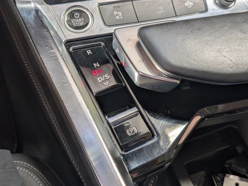 Used 2021 Audi e-tron Premium AWD/4WD image 32