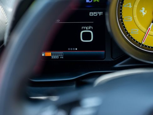 Used 2022 Ferrari F8 Tributo RWD image 29