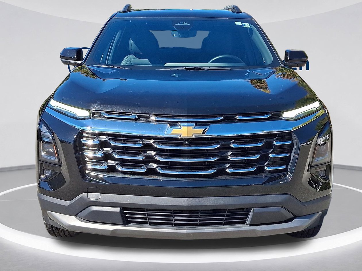 Used 2025 Chevrolet Equinox LT w/ Convenience Package II AWD/4WD image 2