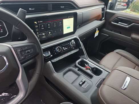 New 2026 GMC Sierra 3500 Denali w/ Technology Package image 23
