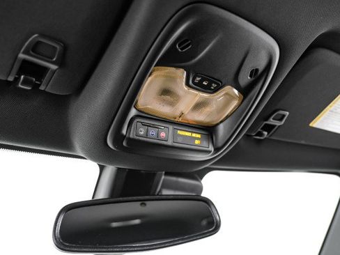 Used 2023 Chevrolet TrailBlazer ACTIV w/ Technology Package FWD image 31