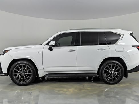 Used 2025 Lexus LX 600 F Sport AWD/4WD image 7