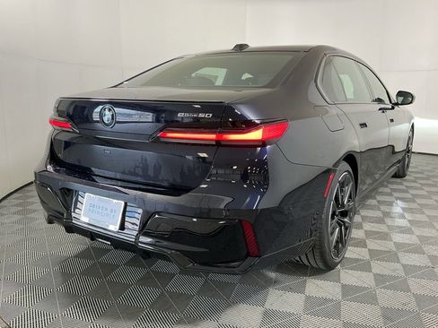 New 2026 BMW i7 eDrive50 w/ M Sport Package image 5