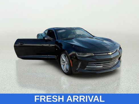 Used 2016 Chevrolet Camaro LT w/ RS Package RWD image 9