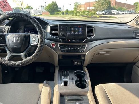 Used 2021 Honda Pilot EX image 5