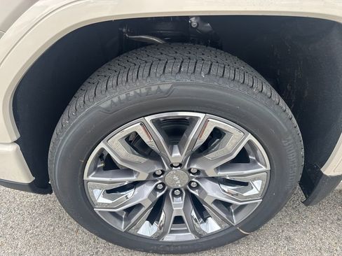 New 2026 GMC Sierra 1500 Denali AWD/4WD image 12
