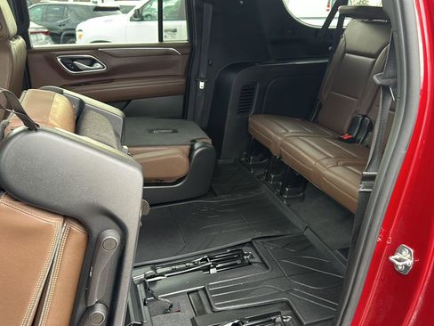 Used 2022 Chevrolet Suburban High Country image 21