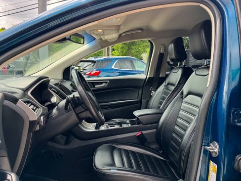 Used 2020 Ford Edge SEL w/ Cold Weather Package AWD/4WD image 18