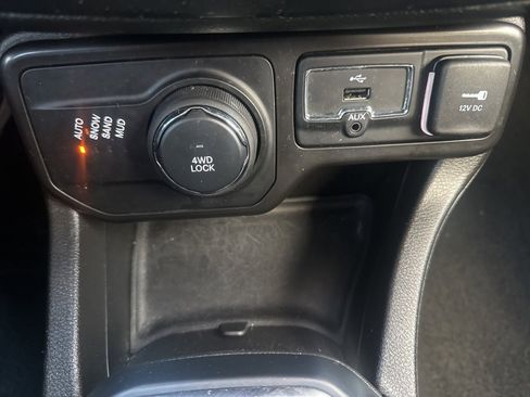 Used 2020 Jeep Renegade Altitude image 21