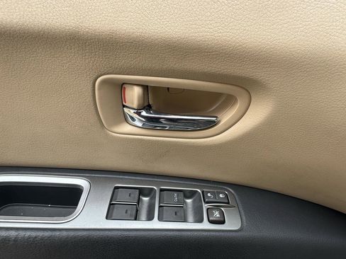 Used 2008 Subaru Tribeca Limited image 30