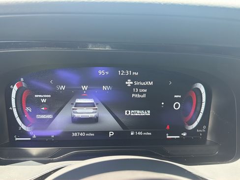 Used 2024 Nissan Pathfinder Platinum FWD image 35