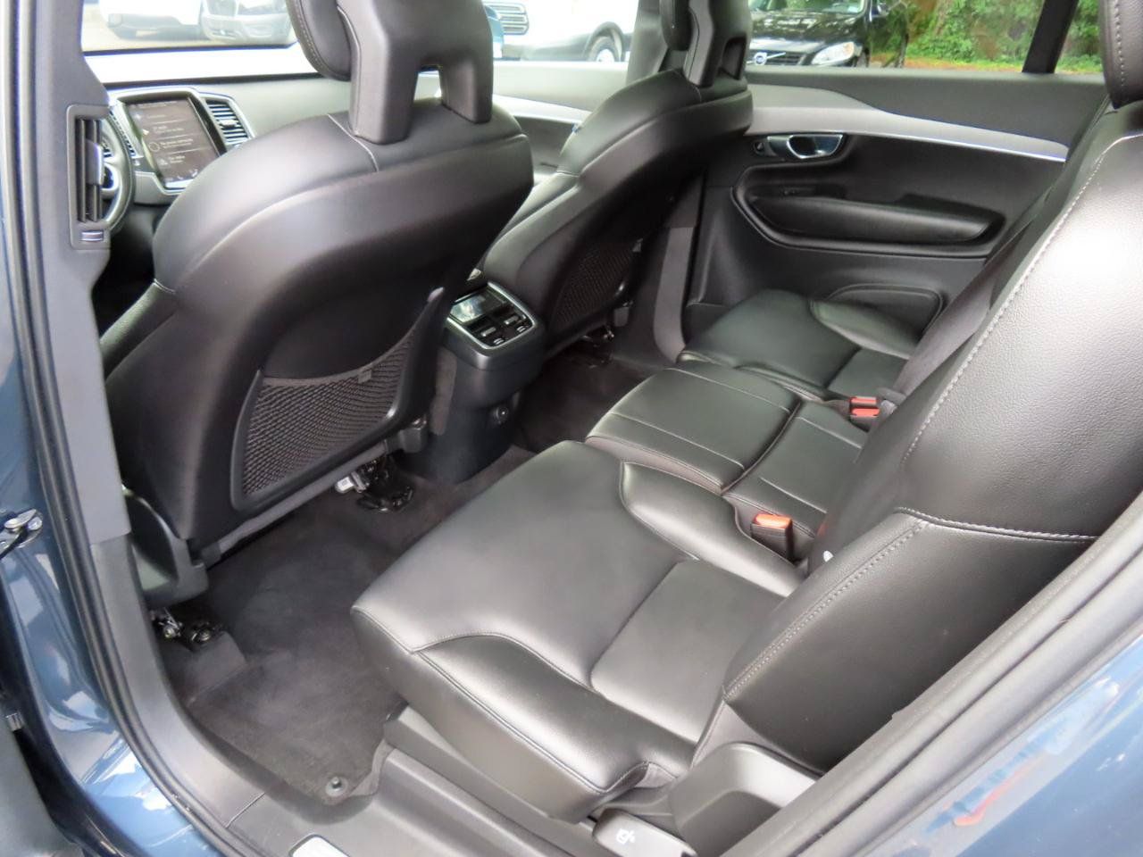 Used 2021 Volvo XC90 T5 Momentum w/ Climate Package AWD/4WD image 14