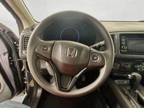 Used 2016 Honda HR-V LX image 11