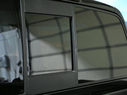 Used 2021 Nissan Frontier SV image 14