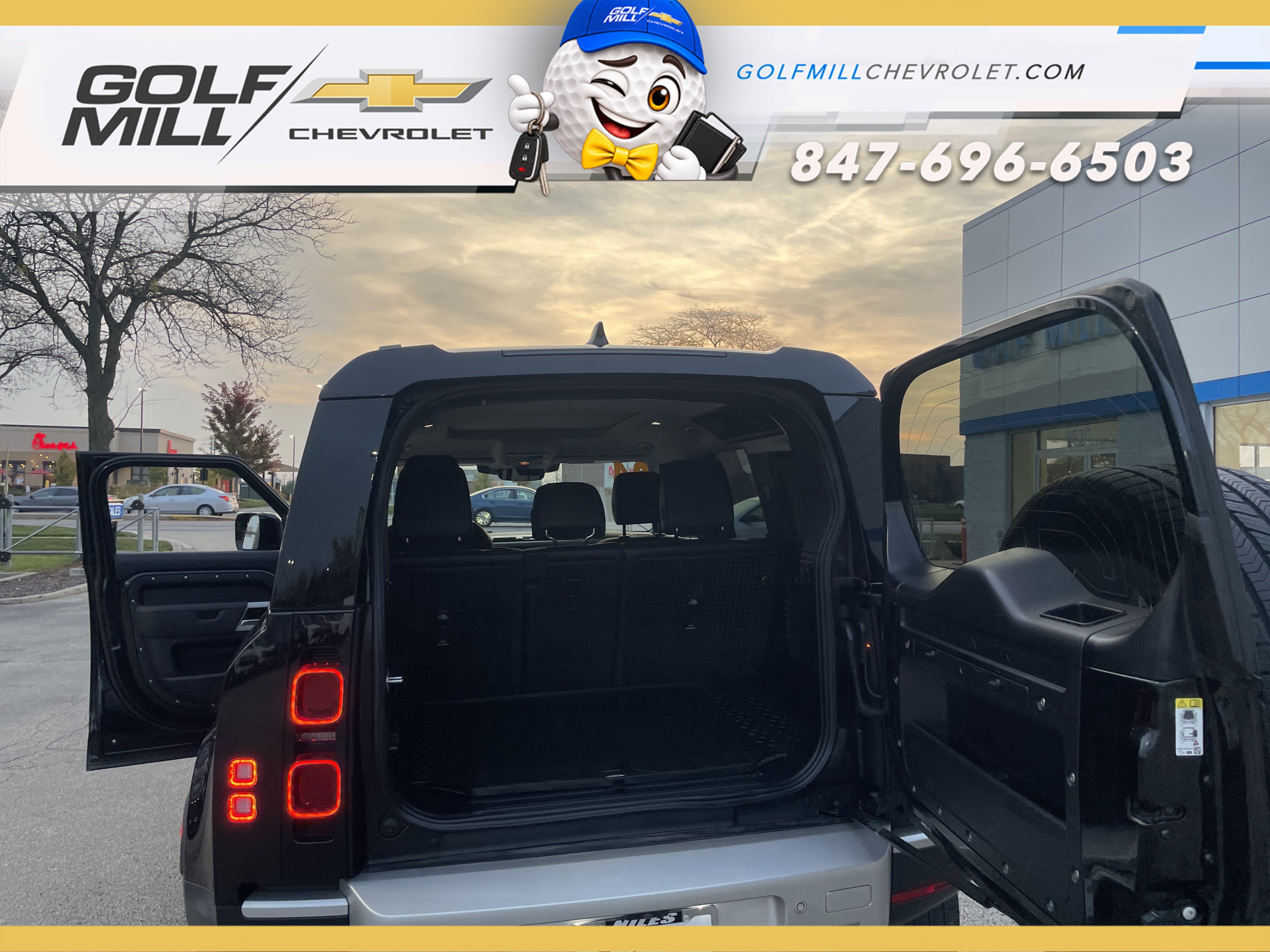 Used 2024 Land Rover Defender 110 S AWD/4WD image 10