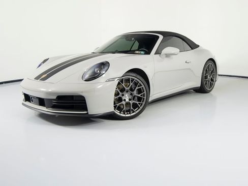 Certified 2025 Porsche 911 Carrera RWD image 6