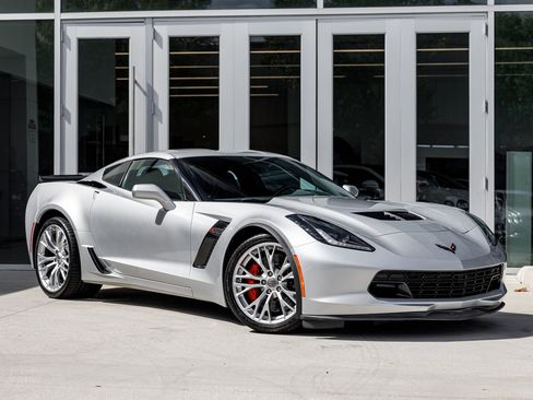 Used 2015 Chevrolet Corvette Z06 w/ 2LZ Preferred Equipment Group image 1
