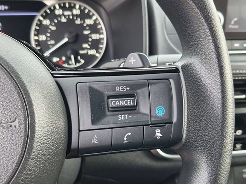 Used 2023 Nissan Rogue SV AWD/4WD image 15
