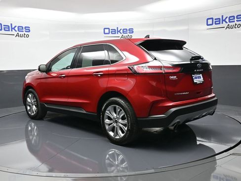 Used 2024 Ford Edge Titanium image 6