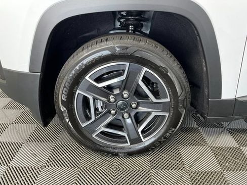 Used 2026 Jeep Cherokee Limited AWD/4WD image 10