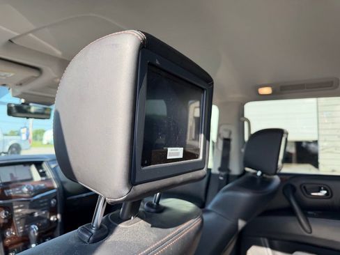 Used 2019 Nissan Armada Platinum w/ Captain's Chairs Package AWD/4WD image 5