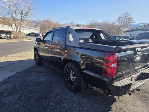 Used 2008 Chevrolet Avalanche LT image 3