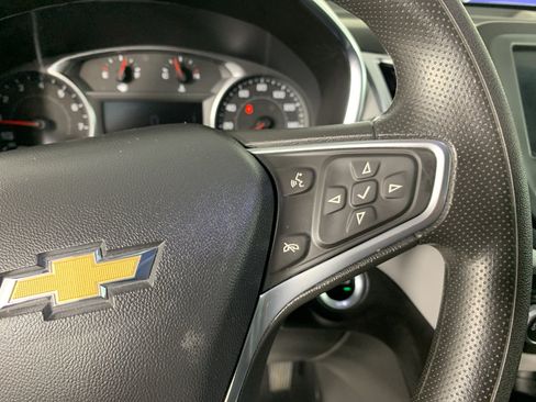 Used 2022 Chevrolet Equinox LS w/ LS Convenience Package FWD image 21