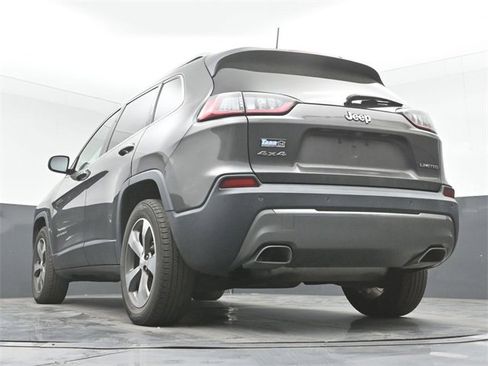 Used 2019 Jeep Cherokee Limited image 40
