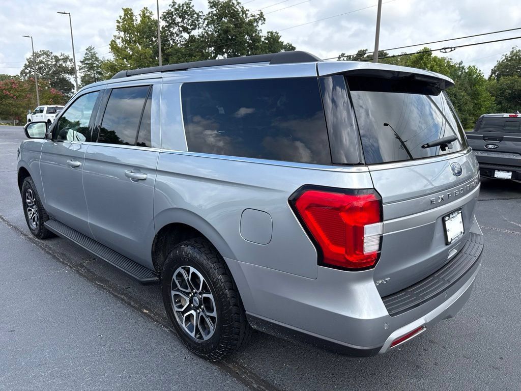 Used 2024 Ford Expedition Max XLT AWD/4WD image 3