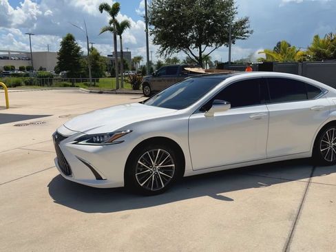 Used 2023 Lexus ES 350 w/ Premium Package FWD image 5