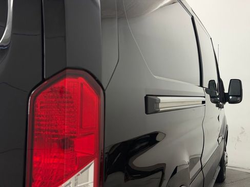 Used 2020 Ford Transit 250 Low Roof AWD image 26