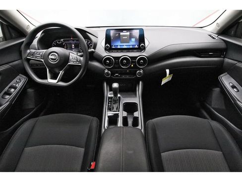 Used 2025 Nissan Sentra SV FWD image 7