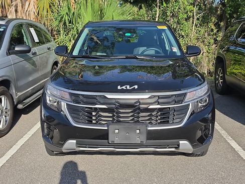 Certified 2024 Kia Seltos LX AWD/4WD image 2