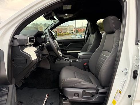 Used 2024 Toyota Tacoma TRD Off-Road image 13