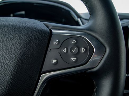 Used 2023 Chevrolet Traverse LT image 23