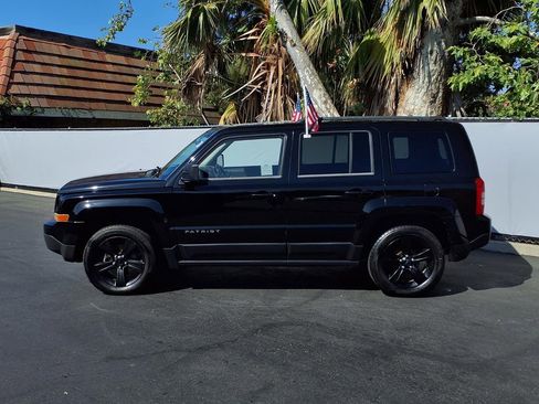 Used 2014 Jeep Patriot High Altitude image 3