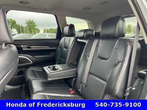 Used 2020 Kia Telluride S w/ S 8 Passenger Seating Package AWD/4WD image 29