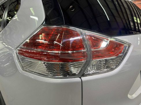 Used 2016 Nissan Rogue SL w/ SL Premium Package image 14