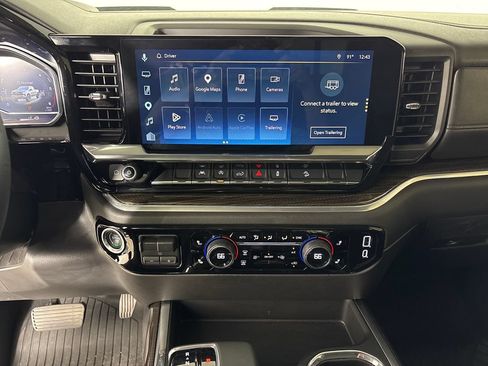 Used 2025 Chevrolet Silverado 1500 LT Trail Boss w/ Convenience Package II AWD/4WD image 30